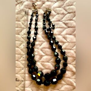Vintage Black Beaded Necklace 🖤